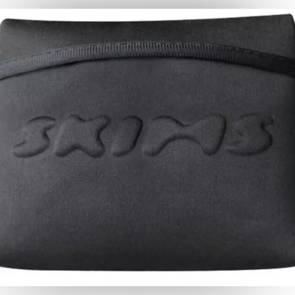 Skims pouch